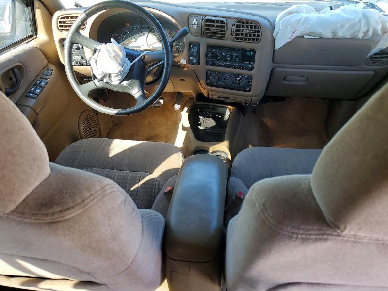 Photo 8 from auction – 2001 CHEVROLET BLAZER with VIN 1GNCS13WX12113450