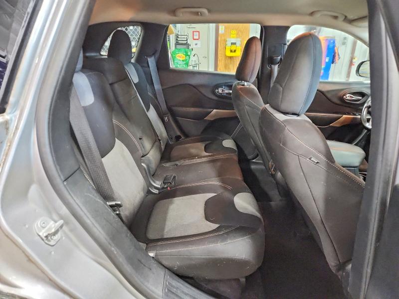 Photo 10 from auction – 2018 JEEP CHEROKEE L with VIN 1C4PJLCB5JD540528