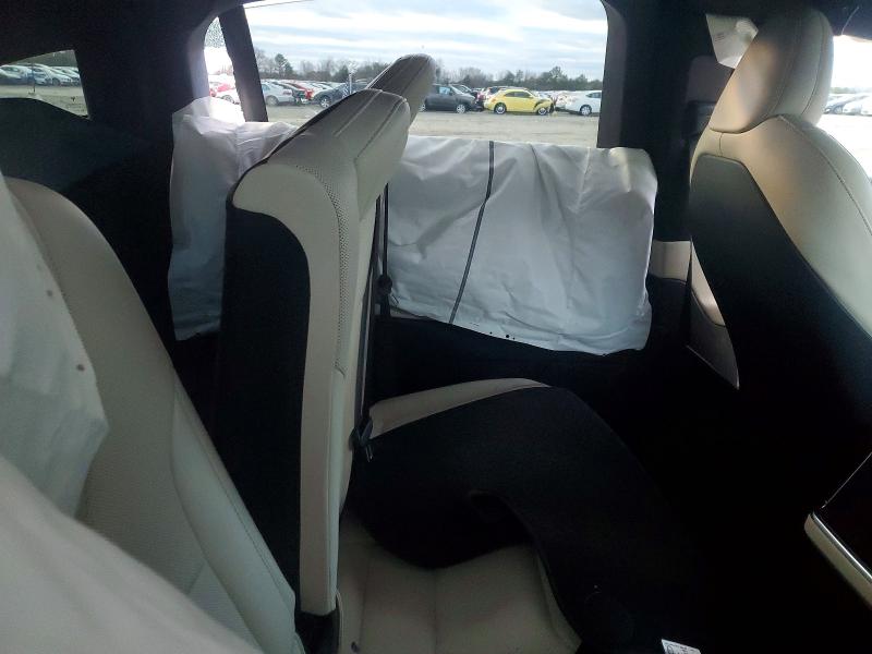 Photo 11 from auction – 2022 TESLA MODEL X with VIN 7SAXCDE59NF354841