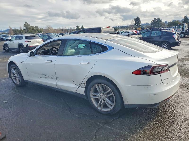 Photo 2 from auction – 2013 TESLA MODEL S with VIN 5YJSA1CN2DFP14044