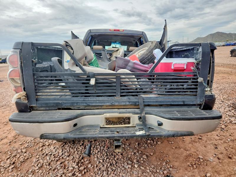 Photo 6 from auction – 2003 CHEVROLET SILVERADO with VIN 1GCHC23U83F203448