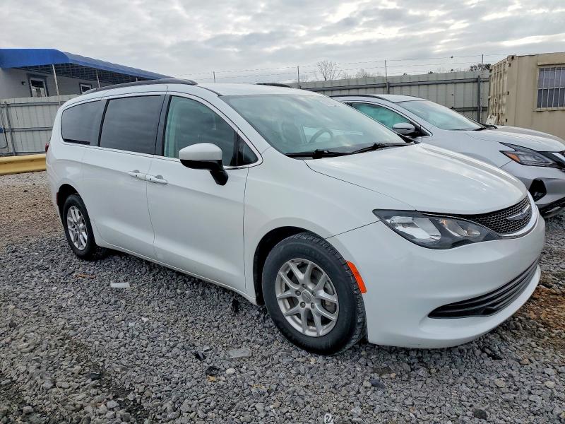 Photo 4 from auction – 2020 CHRYSLER VOYAGER LX with VIN 2C4RC1DG1LR157669