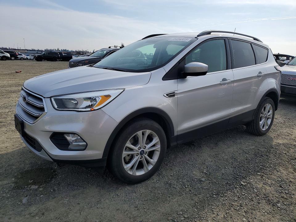 FORD ESCAPE SE 2018 with VIN 1FMCU9GD4JUA86949 - Photo from auction