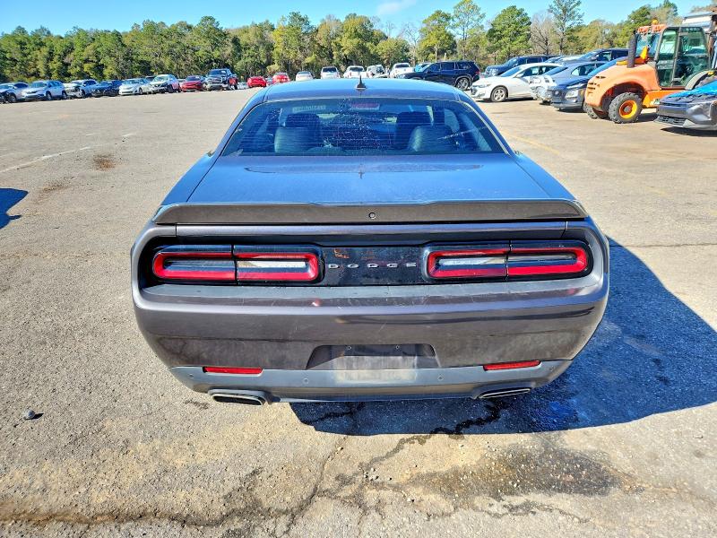 Photo 6 from auction – 2018 DODGE CHALLENGER with VIN 2C3CDZAG0JH251541