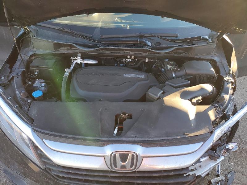 Photo 12 from auction – 2018 HONDA ODYSSEY with VIN 5FNRL6H75JB005815