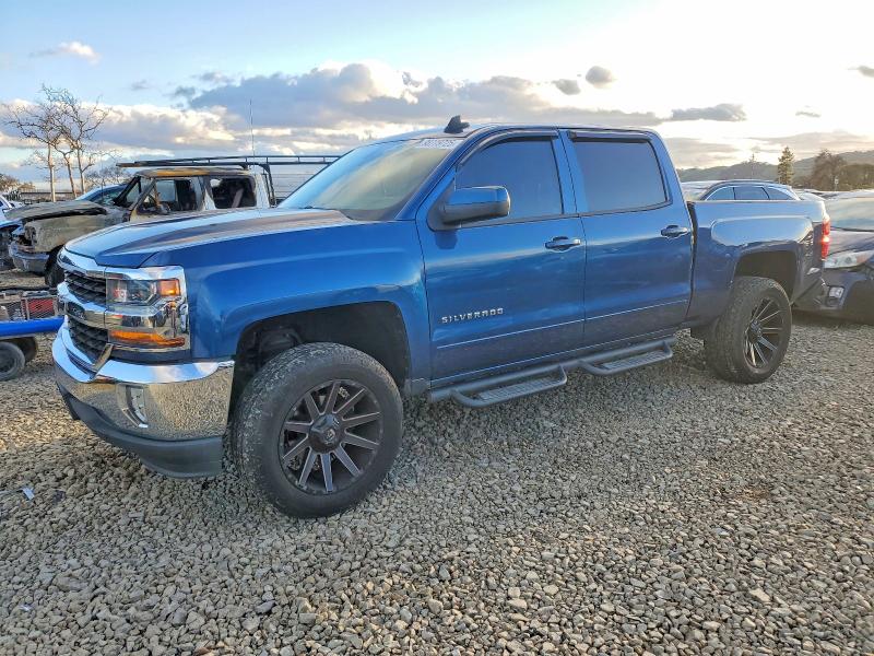 CHEVROLET SILVERADO 2018 with VIN 3GCPCREC2JG497787 - Photo from auction