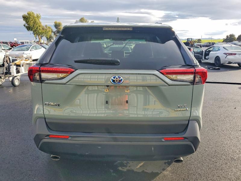 Photo 6 from auction – 2022 TOYOTA RAV4 XLE P with VIN JTMB6RFV4ND059051