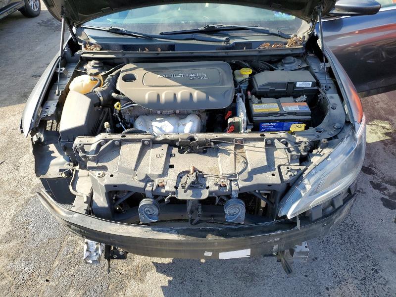 Photo 11 from auction – 2015 CHRYSLER 200 with VIN 1C3CCCABXFN525797