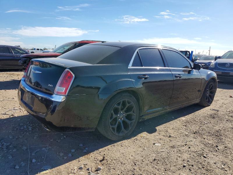 Photo 3 from auction – 2013 CHRYSLER 300 with VIN 2C3CCAAG1DH507906