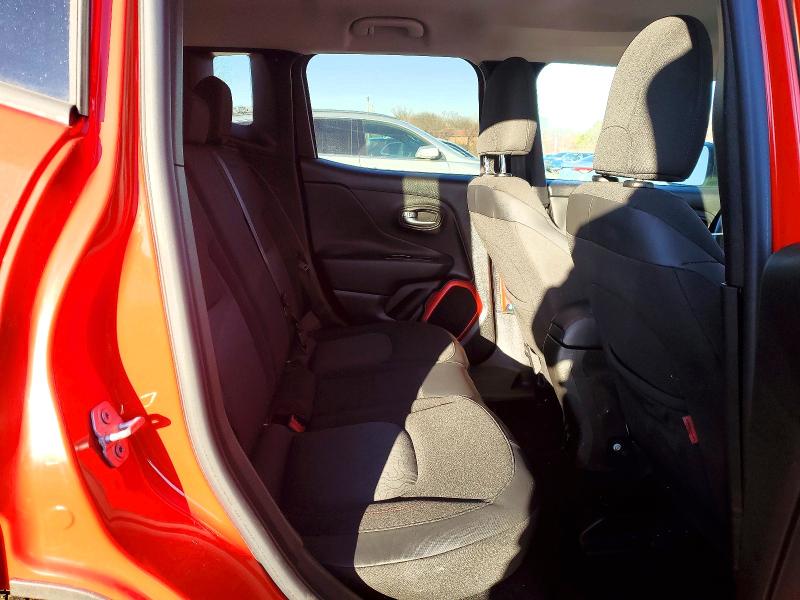Photo 10 from auction – 2016 JEEP RENEGADE with VIN ZACCJBCT0GPD85754