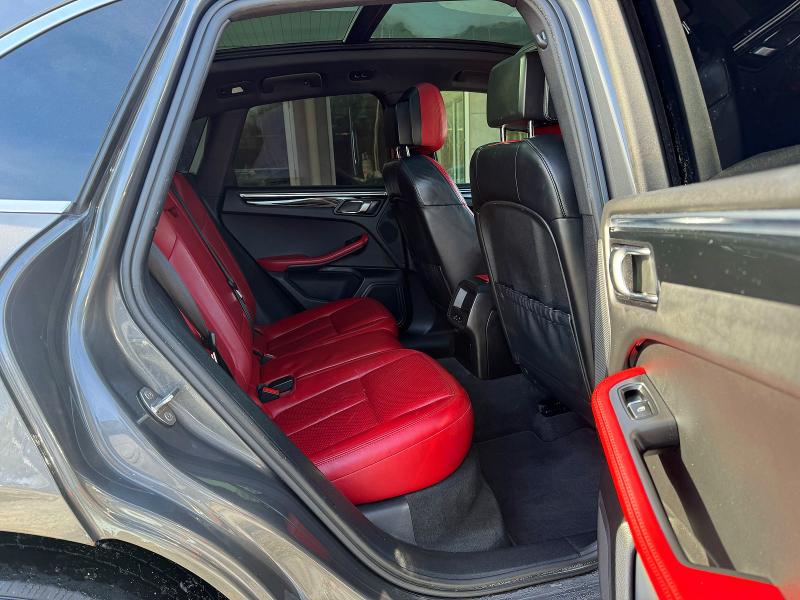 Photo 6 from auction – 2015 PORSCHE MACAN S with VIN WP1AB2A53FLB66166