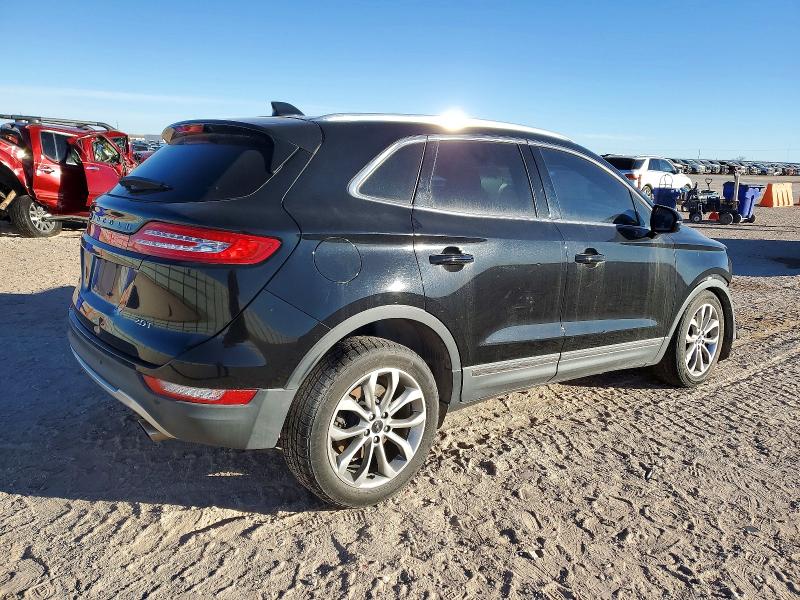 Photo 3 from auction – 2017 LINCOLN MKC SELECT with VIN 5LMCJ2C93HUL07563