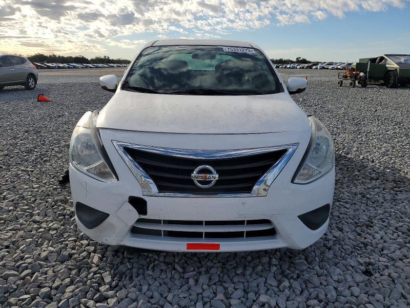Photo 5 from auction – 2017 NISSAN VERSA S with VIN 3N1CN7AP7HL809189