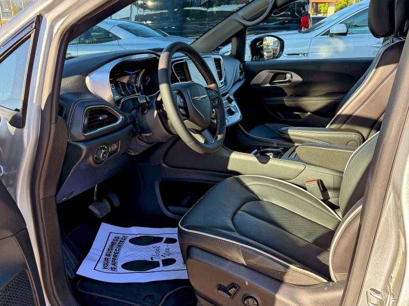 Photo 5 from auction – 2026 CHRYSLER PACIFICA L with VIN 2C4RC1GG7TR161463