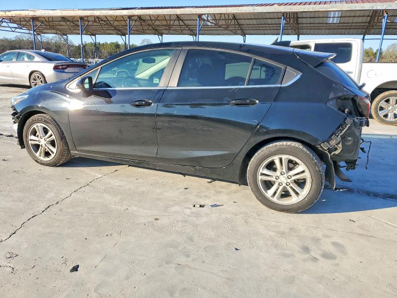 Photo 2 from auction – 2018 CHEVROLET CRUZE LT with VIN 3G1BE6SM1JS591083