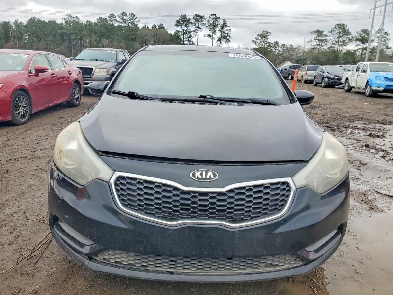 Photo 5 from auction – 2016 KIA FORTE LX with VIN KNAFK4A65G5470145