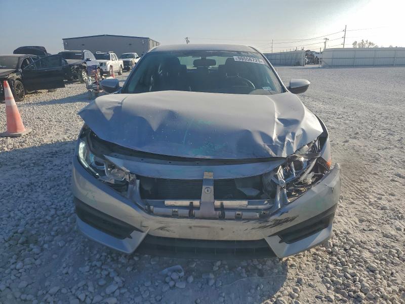 Photo 5 from auction – 2018 HONDA CIVIC LX with VIN 2HGFC2F59JH506182