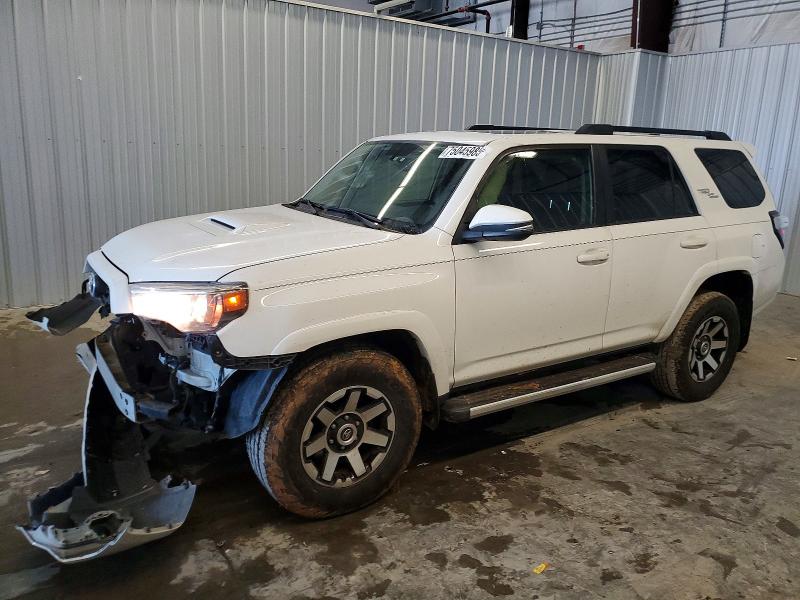 TOYOTA 4RUNNER 2019 with VIN JTEBU5JR6K5658446 - Photo from auction