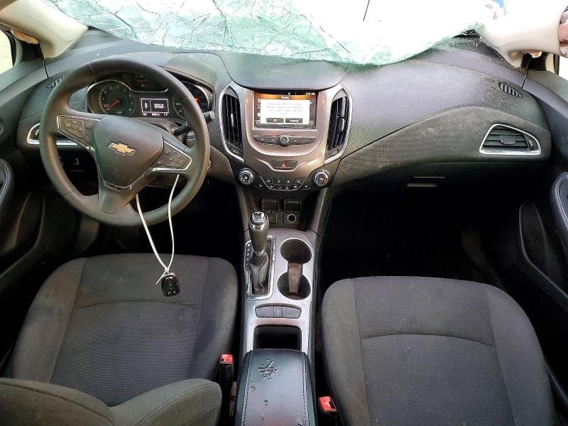 Photo 8 from auction – 2017 CHEVROLET CRUZE with VIN 3G1BE6SM2HS583181