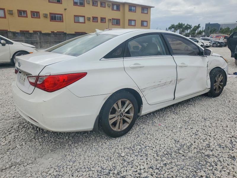Photo 3 from auction – 2013 HYUNDAI SONATA GLS with VIN 5NPEB4AC2DH627209