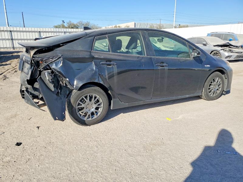 Photo 3 from auction – 2016 TOYOTA PRIUS with VIN JTDKBRFU3G3008541