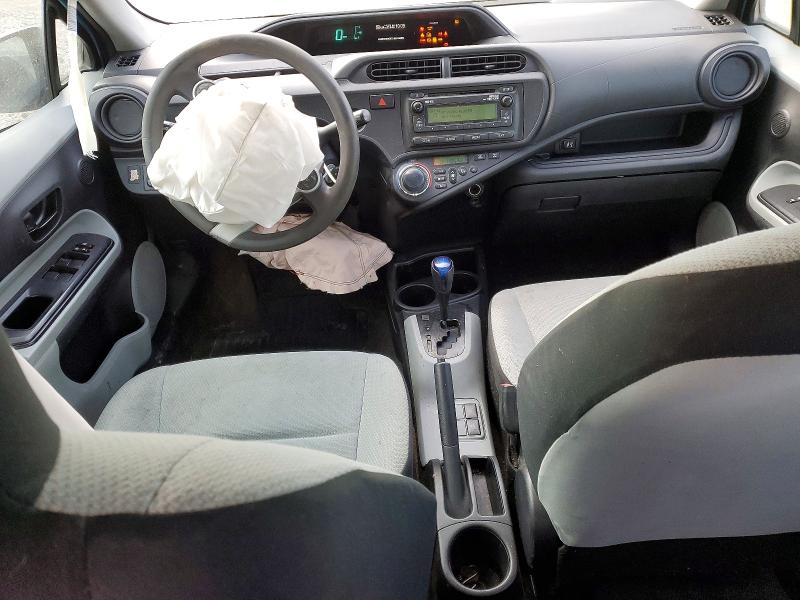 Photo 8 from auction – 2013 TOYOTA PRIUS C with VIN JTDKDTB37D1049783