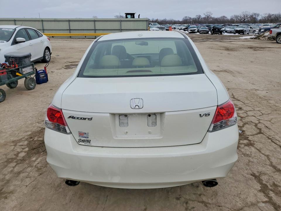Photo 6 from auction – 2010 HONDA ACCORD with VIN 1HGCP3F87AA022632