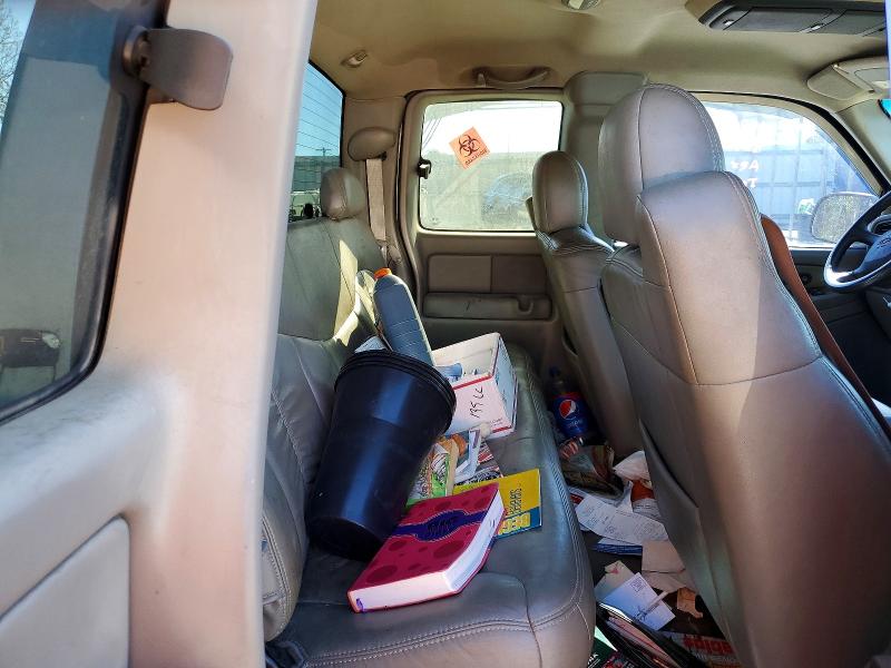 Photo 10 from auction – 2000 CHEVROLET SILVERADO with VIN 2GCEC19T8Y1372671