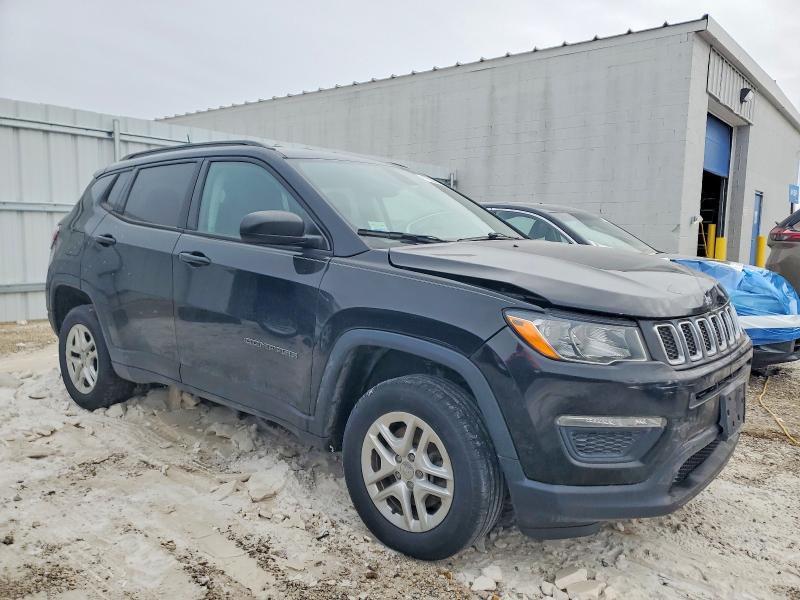 Photo 4 from auction – 2018 JEEP COMPASS with VIN 3C4NJDAB3JT480422
