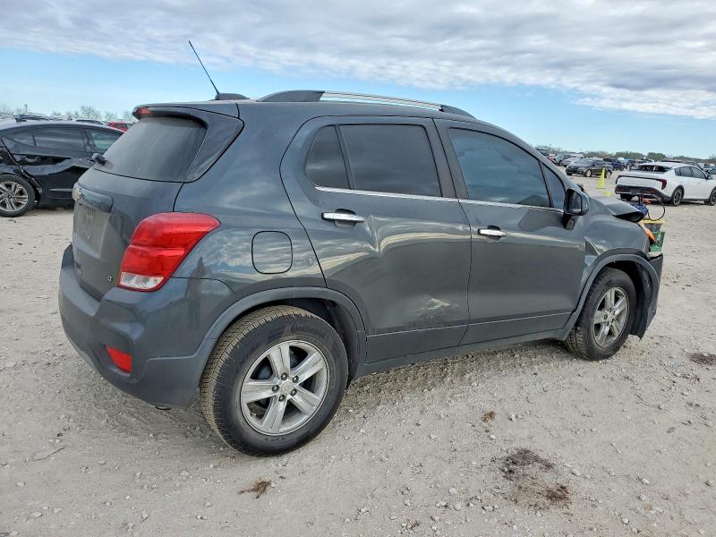 Photo 3 from auction – 2019 CHEVROLET TRAX 1LT with VIN 3GNCJLSB6KL151089