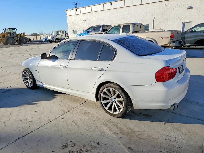 Photo 2 from auction – 2011 BMW 328 with VIN WBAPH5G52BNM84522