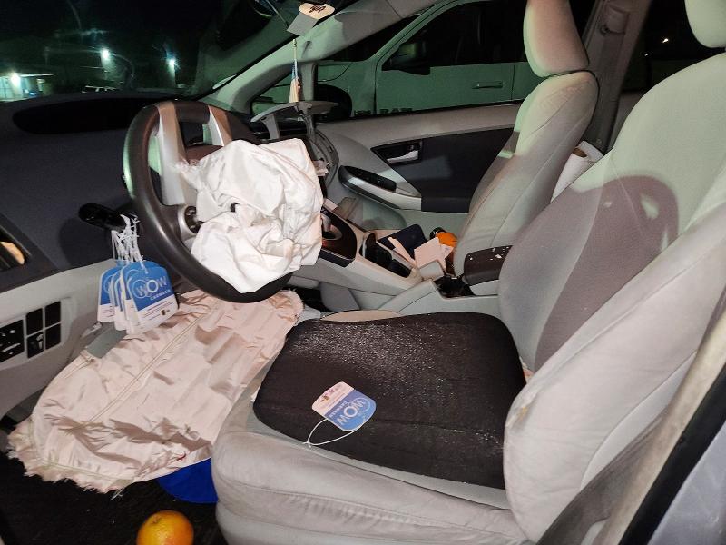 Photo 7 from auction – 2011 TOYOTA PRIUS with VIN JTDKN3DU4B5360645