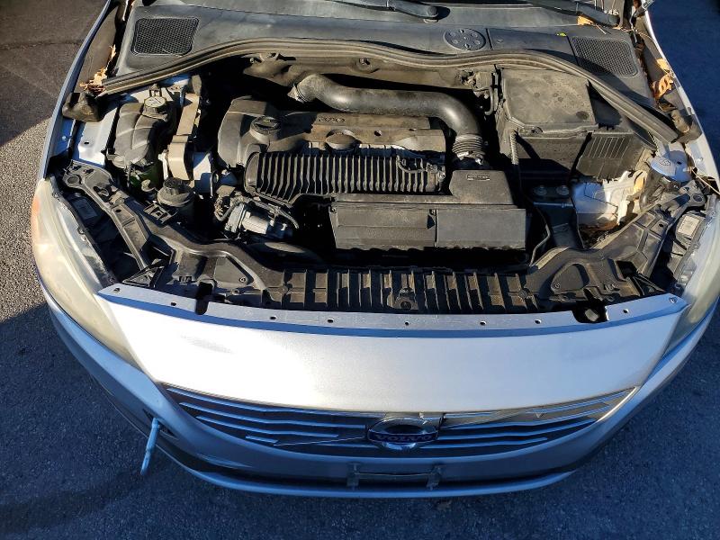 Photo 11 from auction – 2015 VOLVO V60 with VIN YV1612SB8F1201529