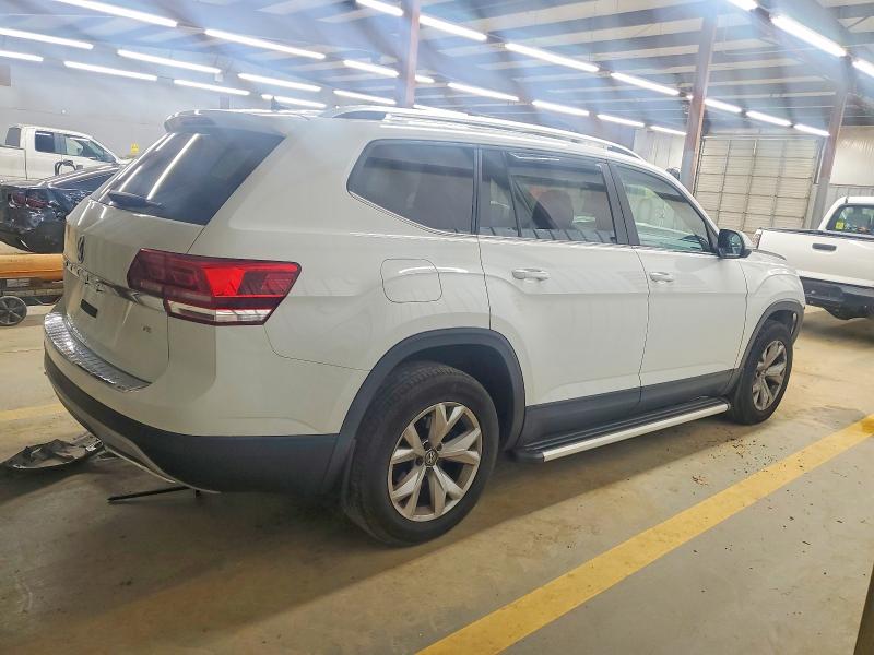 Photo 3 from auction – 2018 VOLKSWAGEN ATLAS with VIN 1V2CR2CA4JC581293