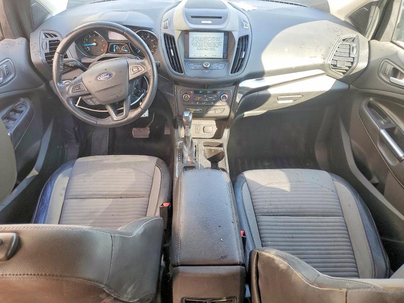 Photo 8 from auction – 2017 FORD ESCAPE with VIN 1FMCU0G97HUB48913