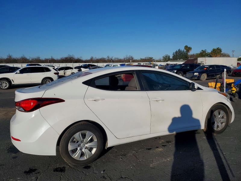 Photo 3 from auction – 2016 HYUNDAI ELANTRA with VIN 5NPDH4AE8GH707551
