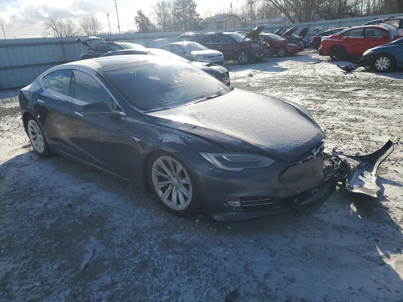 Photo 4 from auction – 2017 TESLA MODEL S with VIN 5YJSA1E21HF189888