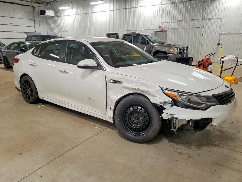 Photo 4 from auction – 2017 KIA OPTIMA LX with VIN 5XXGT4L31HG140474