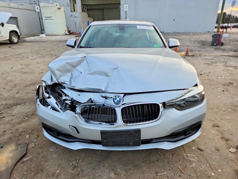 Photo 5 from auction – 2016 BMW 320 XI with VIN WBA8A3C59GK689346