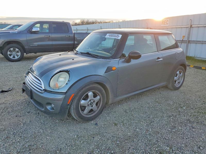 MINI COOPER 2010 with VIN WMWMF3C5XATZ61422 - Photo from auction