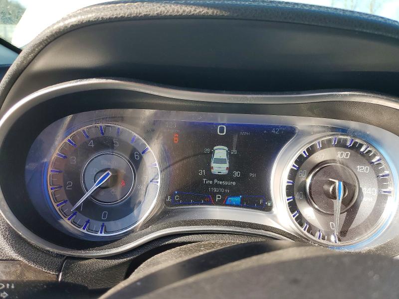 Photo 9 from auction – 2017 CHRYSLER 300C with VIN 2C3CCAEG4HH667729