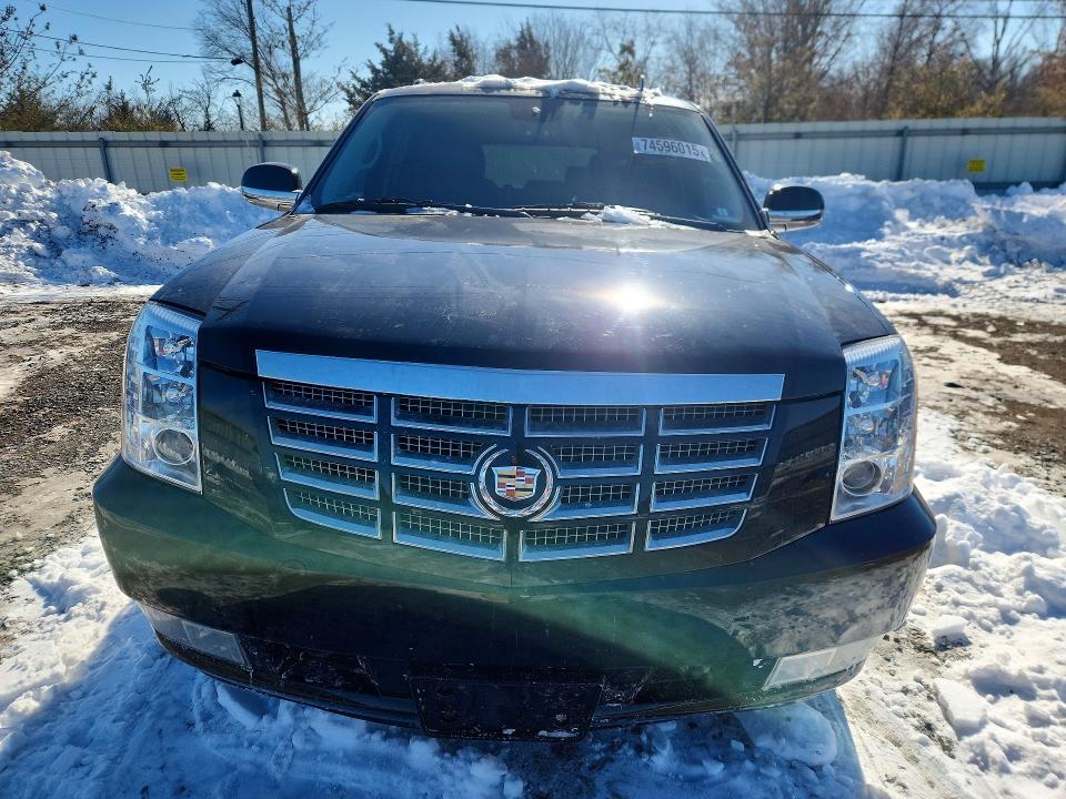 Photo 5 from auction – 2013 CADILLAC ESCALADE E with VIN 1GYS4HEF6DR282410