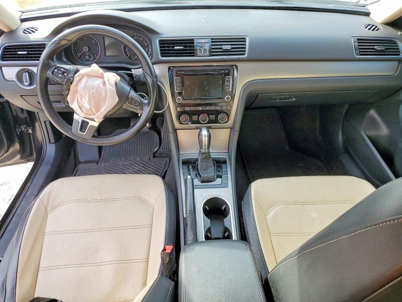 Photo 8 from auction – 2015 VOLKSWAGEN PASSAT SE with VIN 1VWBV7A34FC083402