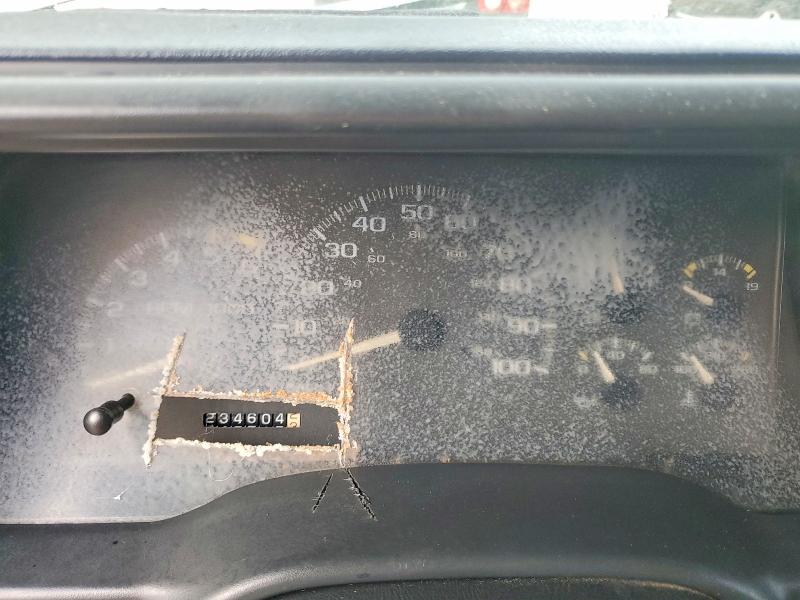 Photo 9 from auction – 1997 CHEVROLET GMT-400 with VIN 1GCEC19W9VE269134