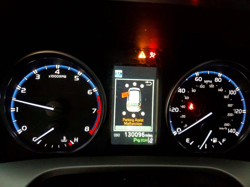 Photo 9 from auction – 2018 TOYOTA RAV4 with VIN JTMWFREV2JJ152973