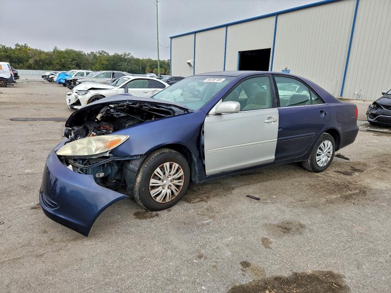 TOYOTA CAMRY LE 2002 with VIN 4T1BE32K22U576870 - Photo from auction