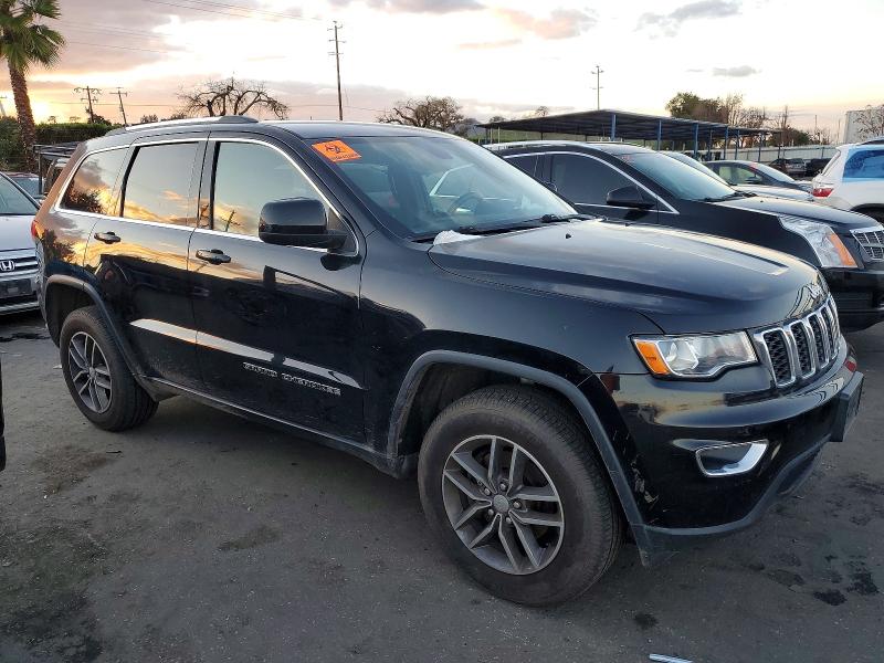 Photo 4 from auction – 2017 JEEP GRAND CHEROKEE with VIN 1C4RJFAG4HC866734