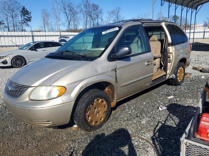 CHRYSLER TOWN & COU 2002 with VIN 2C4GP44342R513024 - Photo from auction
