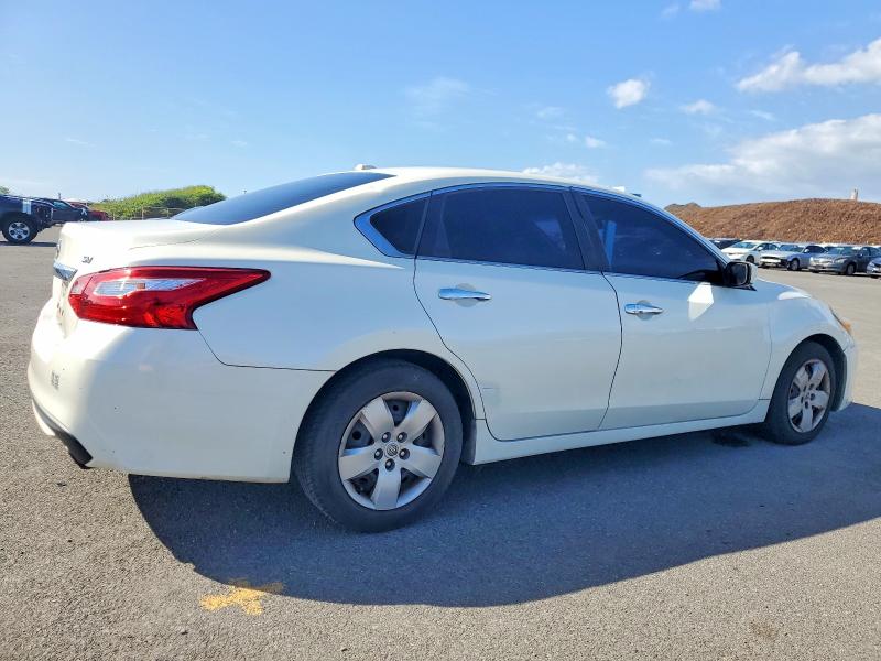 Photo 3 from auction – 2017 NISSAN ALTIMA with VIN 1N4AL3AP2HC212049