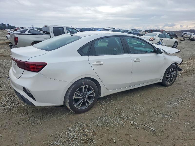 Photo 3 from auction – 2024 KIA FORTE with VIN 3KPF24AD2RE793352